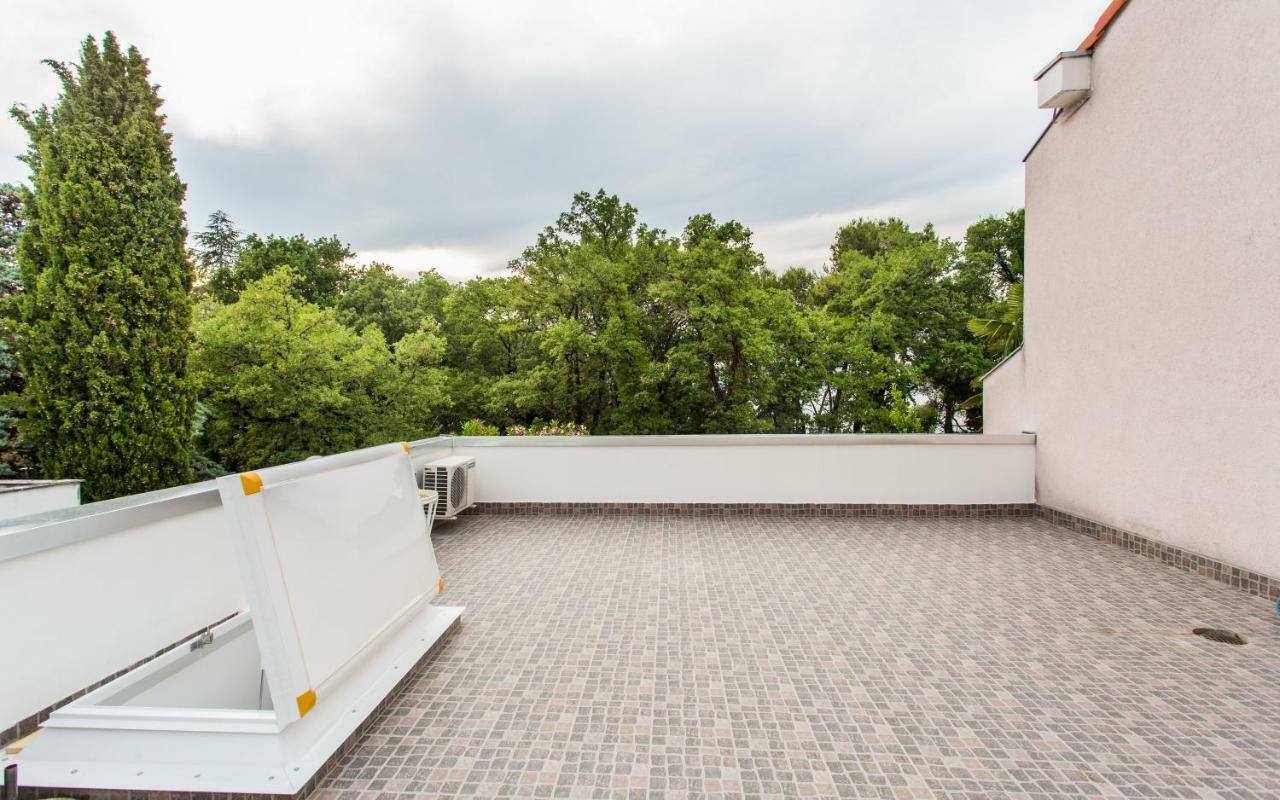 Studio Apartman Mija 2A **** Malinska Luaran gambar
